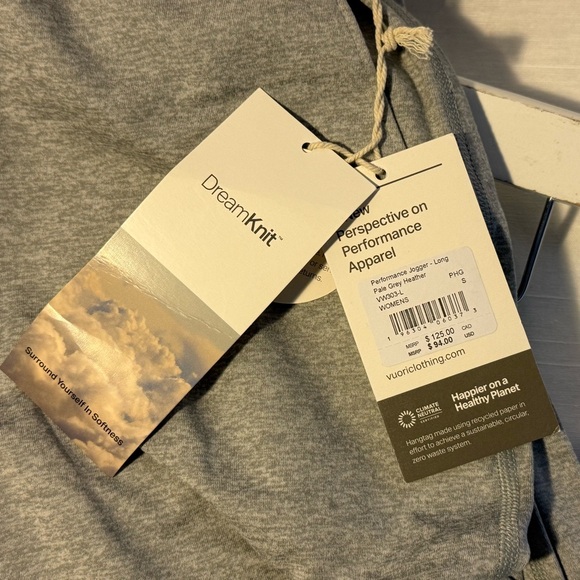 Vuori Performance Jogger Long Pale Grey Heather Small NWT - Picture 3 of 5